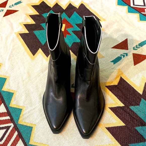 Marc Fisher Women’s Nonie Ankle Boots ✨ - Picture 3 of 13